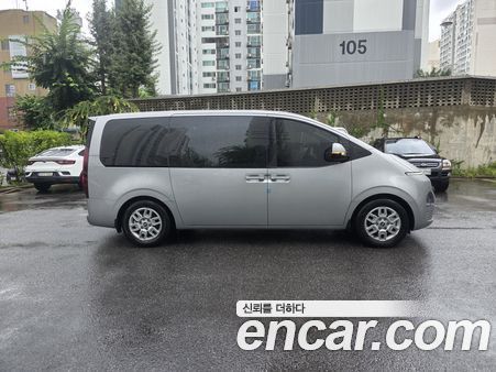 Hyundai Staria 2025, фото 2