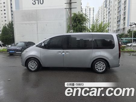 Hyundai Staria 2025, фото 3