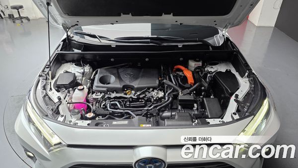 Toyota RAV4 2024, фото 6