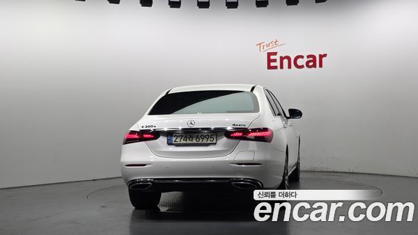 Mercedes-Benz E-Class 2021, фото 4