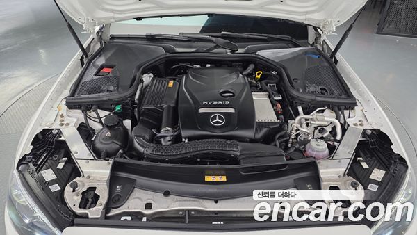 Mercedes-Benz E-Class 2021, фото 6