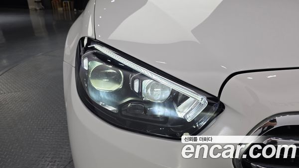 Mercedes-Benz E-Class 2021, фото 8