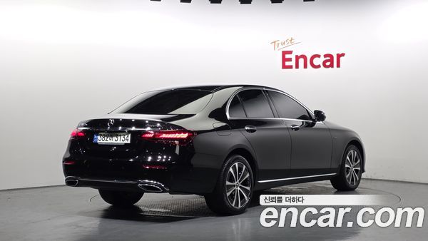 Mercedes-Benz E-Class 2021, фото 2