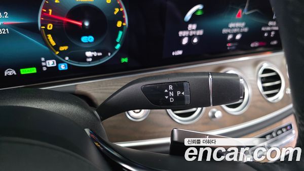 Mercedes-Benz E-Class 2021, фото 12