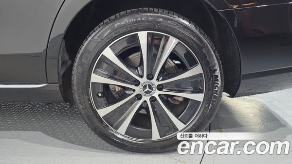 Mercedes-Benz E-Class 2021, фото 7