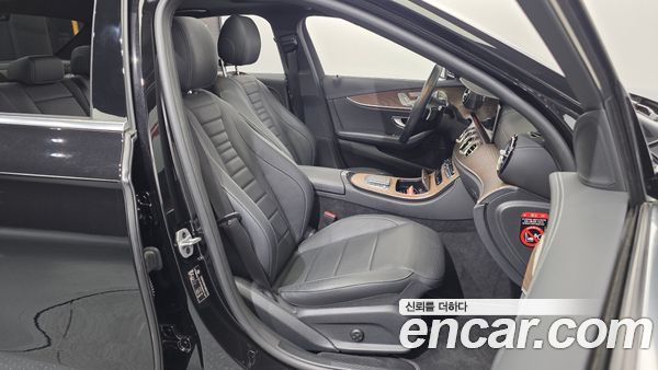 Mercedes-Benz E-Class 2021, фото 16