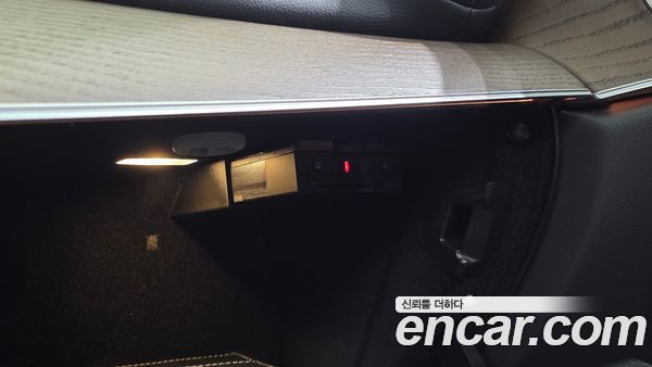 Mercedes-Benz E-Class 2021, фото 33