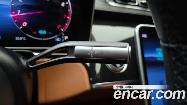 Mercedes-Benz S-Class 2021, фото 9