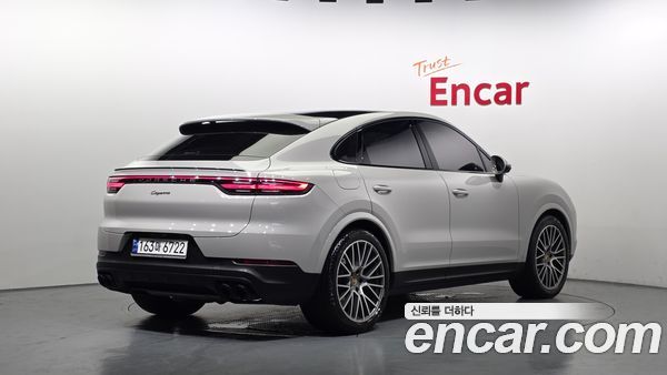 Porsche Cayenne 2023, фото 2