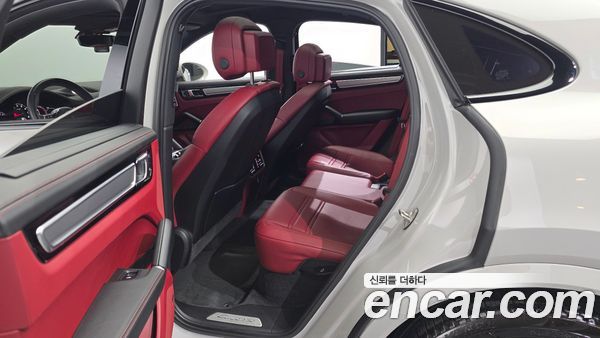 Porsche Cayenne 2023, фото 17