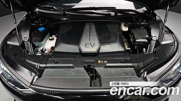 Kia EV6 2023, фото 5