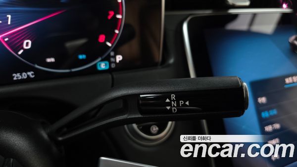 Mercedes-Benz E-Class 2024, фото 11