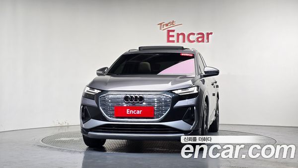 Audi Q4 e-tron 2022, фото 2