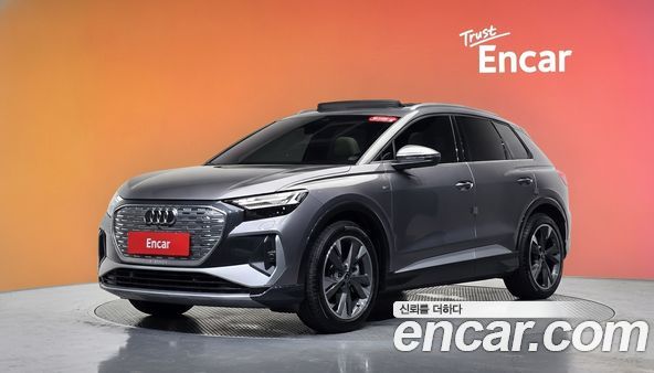 Audi Q4 e-tron 2022, фото 34