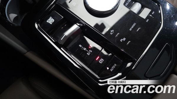 BMW 5 Series 2024, фото 11