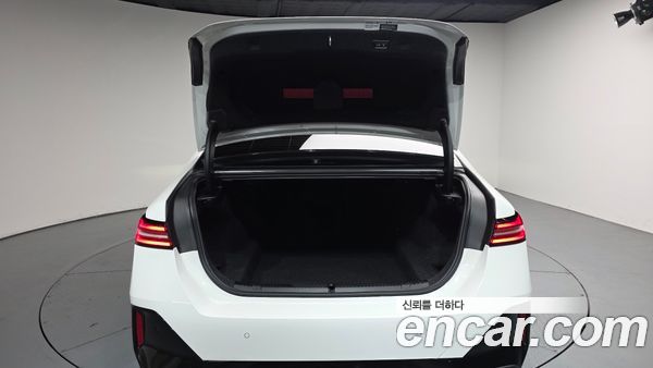 BMW 5 Series 2024, фото 25