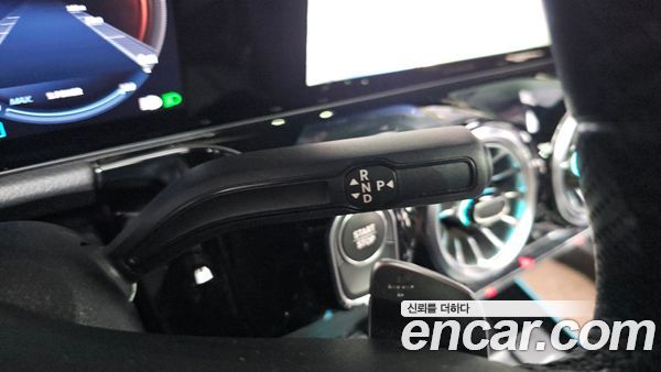 Mercedes-Benz EQA 2023, фото 12