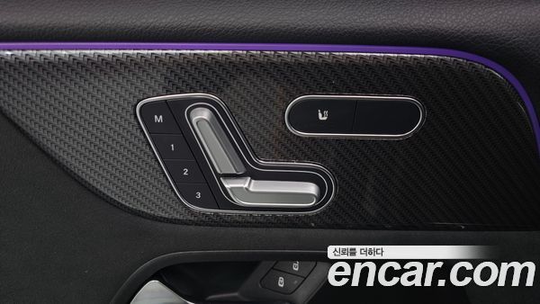 Mercedes-Benz GLB 2020, фото 18