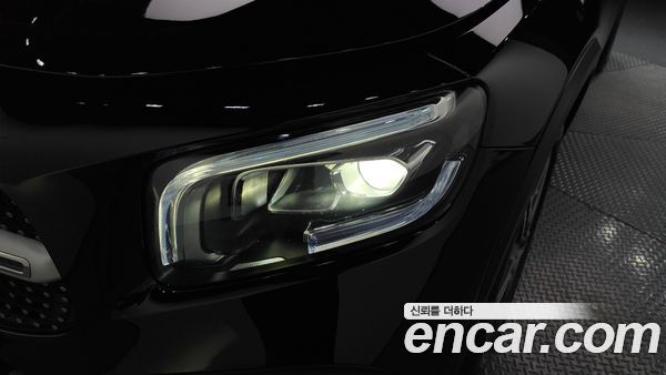 Mercedes-Benz GLB 2020, фото 8