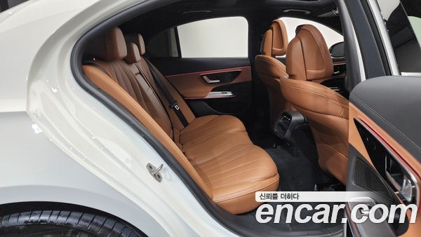 Mercedes-Benz E-Class 2025, фото 17