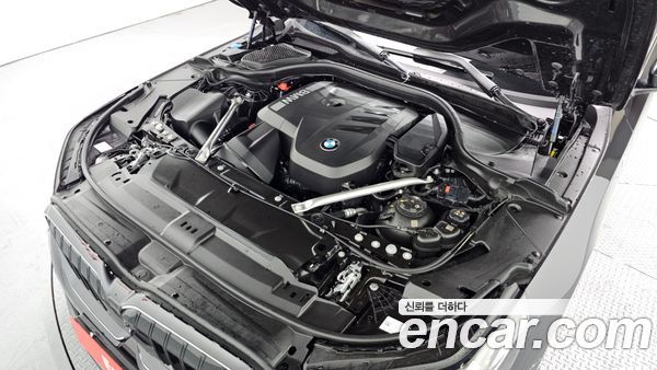 BMW 5 Series 2025, фото 6