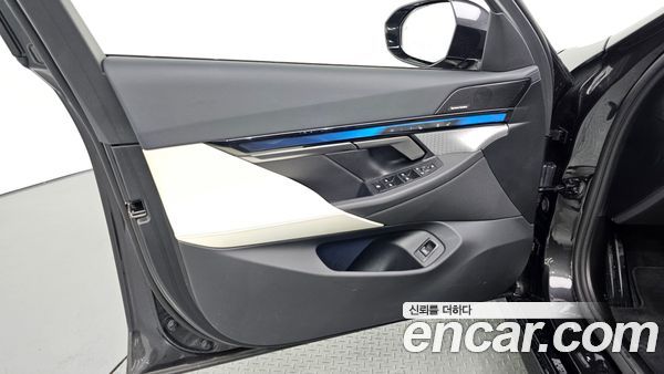 BMW 5 Series 2025, фото 14
