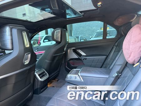 BMW 7 Series 2023, фото 7