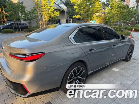 BMW 7 Series 2023, фото 11