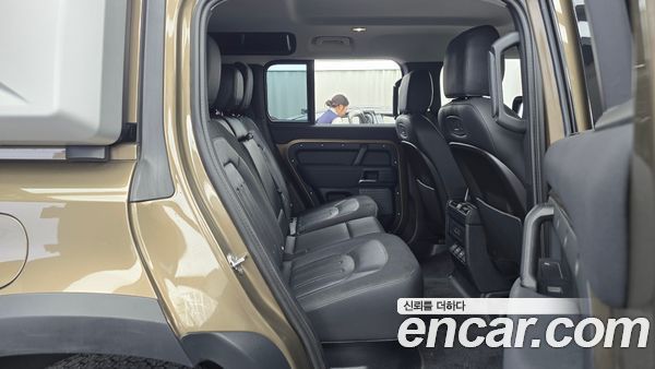Land Rover Defender 2020, фото 17