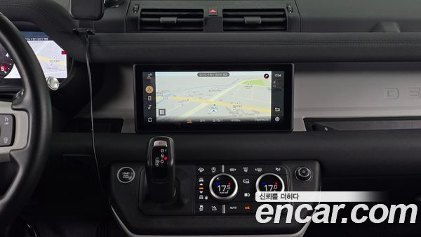 Land Rover Defender 2020, фото 18