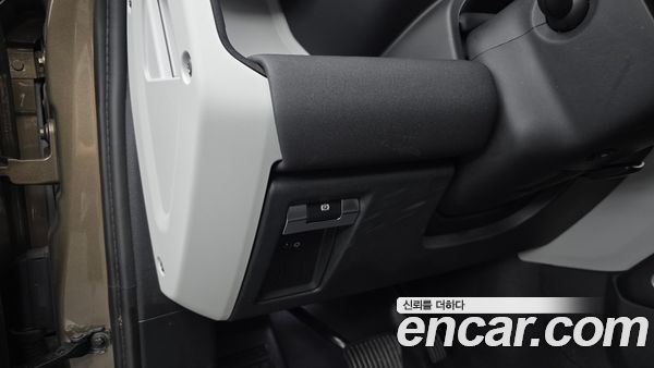 Land Rover Defender 2020, фото 24