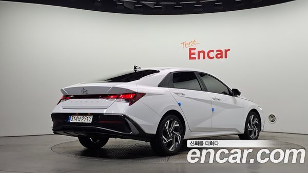 Hyundai Elantra 2024, фото 2