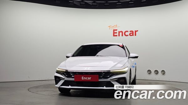 Hyundai Elantra 2024, фото 3