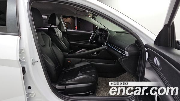 Hyundai Elantra 2024, фото 17