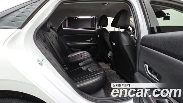 Hyundai Elantra 2024, фото 18