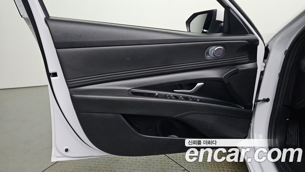 Hyundai Elantra 2024, фото 14