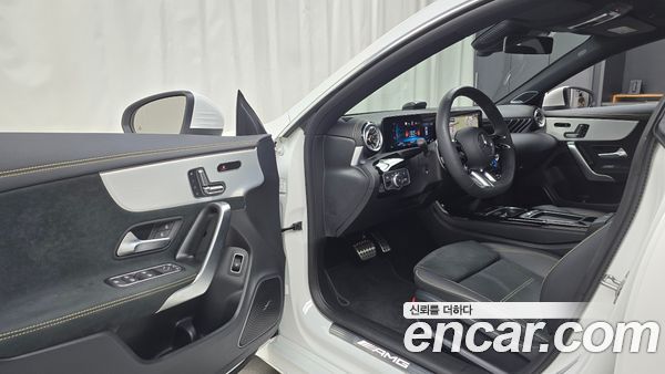Mercedes-Benz CLA 2025, фото 12