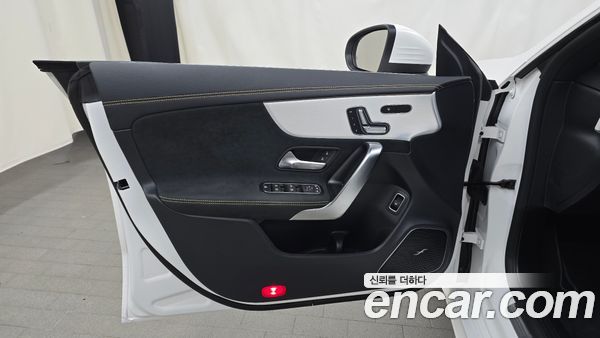 Mercedes-Benz CLA 2025, фото 13