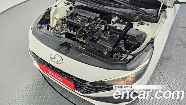 Hyundai Elantra 2023, фото 6