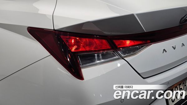 Hyundai Elantra 2023, фото 9