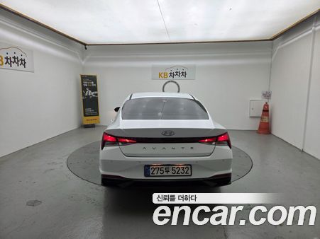 Hyundai Elantra 2021, фото 4
