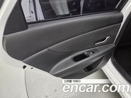 Hyundai Elantra 2021, фото 13