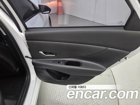 Hyundai Elantra 2021, фото 16
