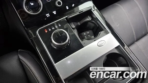 Land Rover Range Rover Velar 2020, фото 9