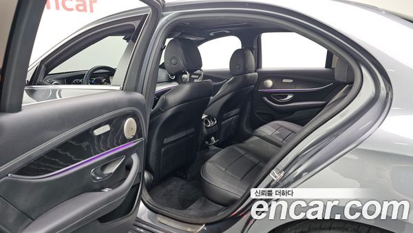 Mercedes-Benz E-Class 2023, фото 18