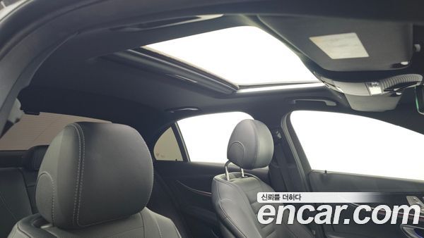 Mercedes-Benz E-Class 2023, фото 24