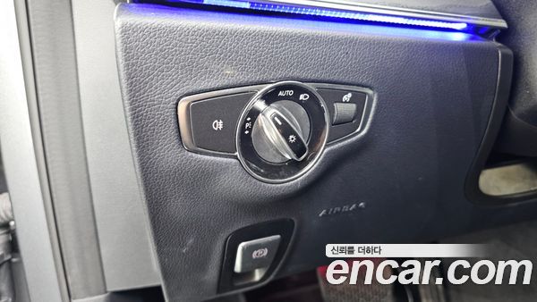 Mercedes-Benz E-Class 2023, фото 26