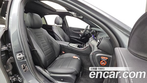Mercedes-Benz E-Class 2023, фото 16