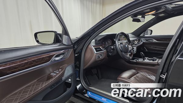 BMW 7 Series 2020, фото 12