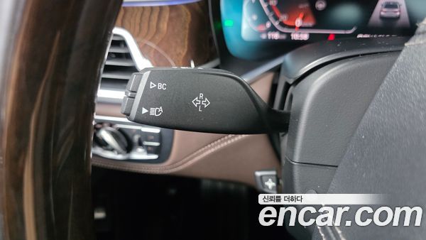 BMW 7 Series 2020, фото 25